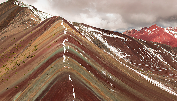 montaña de colores montaña de colores