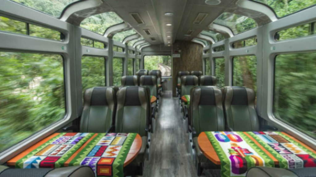Trem Voyager premium e lounge Machu Picchu